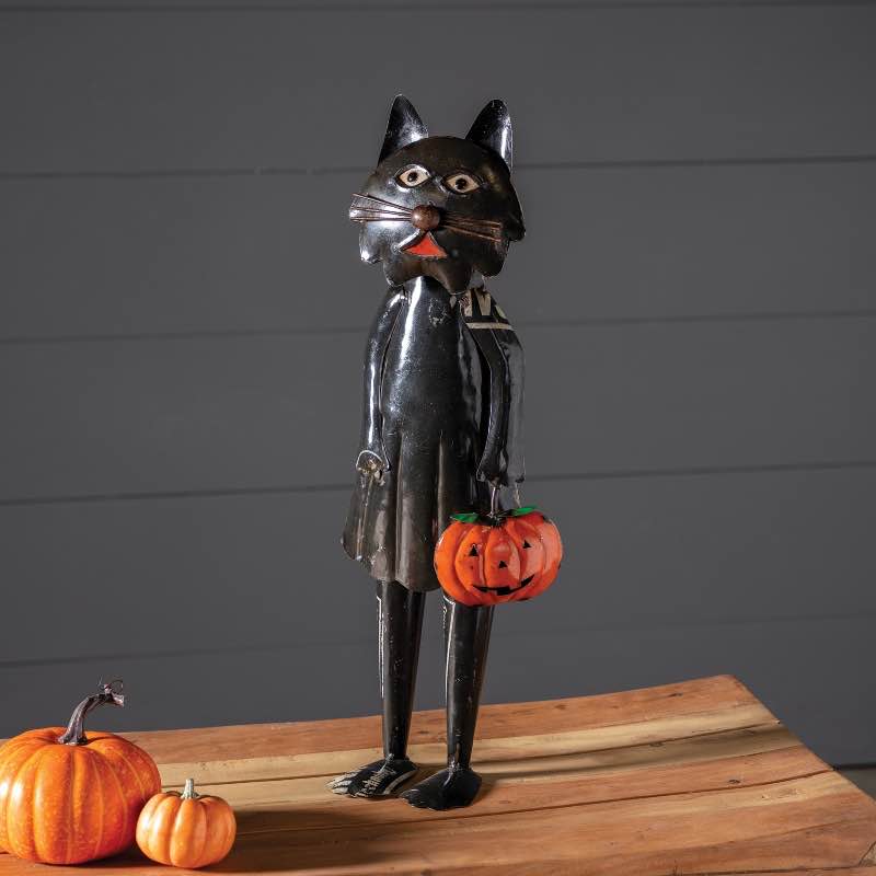 Iron Black Cat Holding Pumpkin