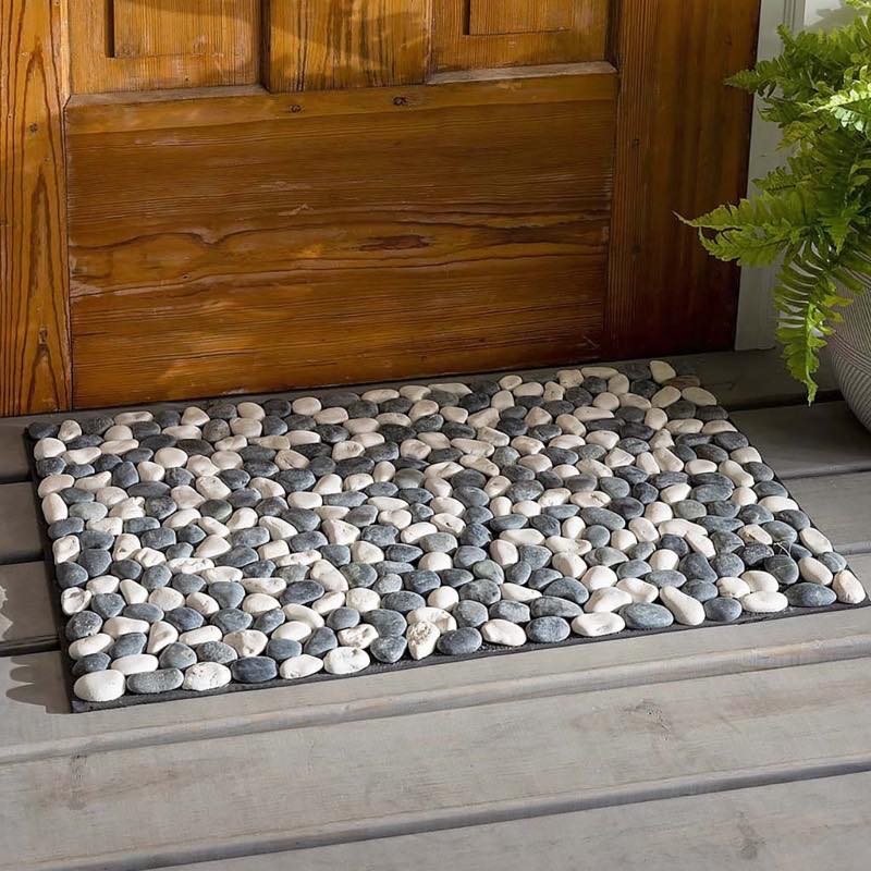 Indoor/ Outdoor River Stone Gray and White Doormat