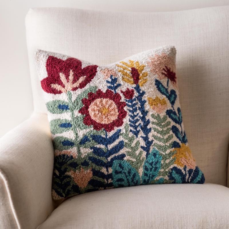 Wildflower Hand Hooked Wool Decorative Throw Pillow 16 Sq